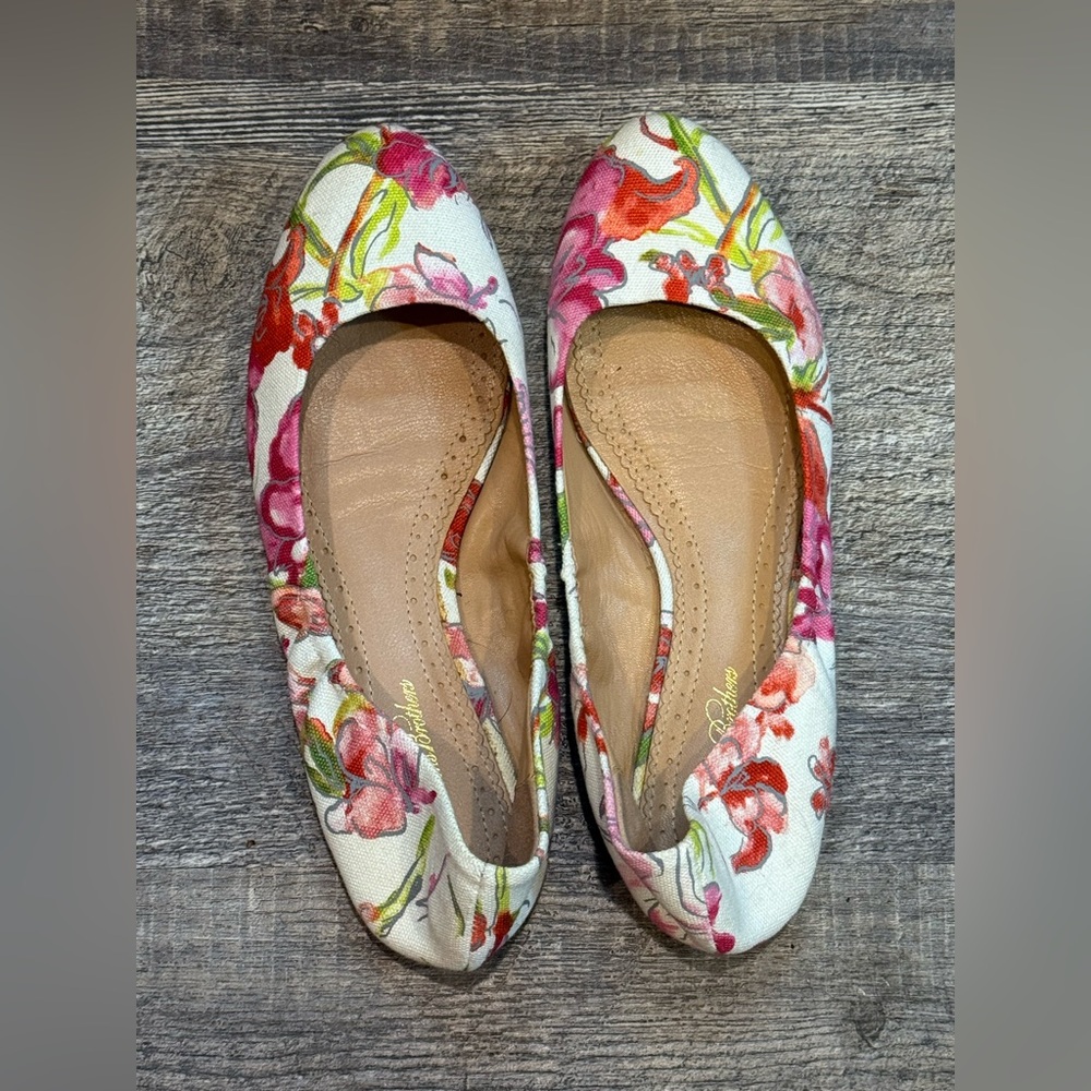 Brooks Brothers size 7 flat shoes